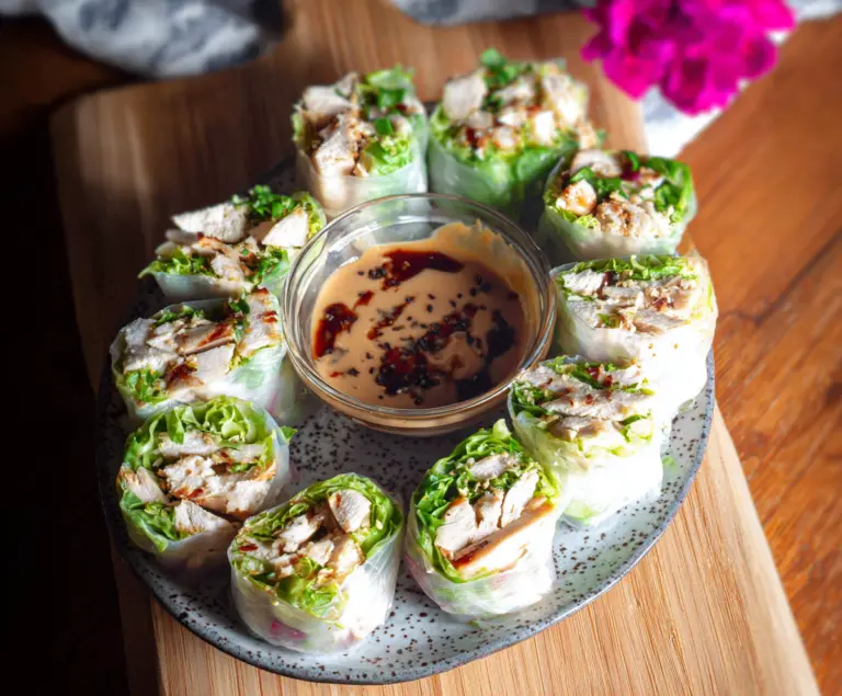 Caesar Chicken Rice Paper Rolls